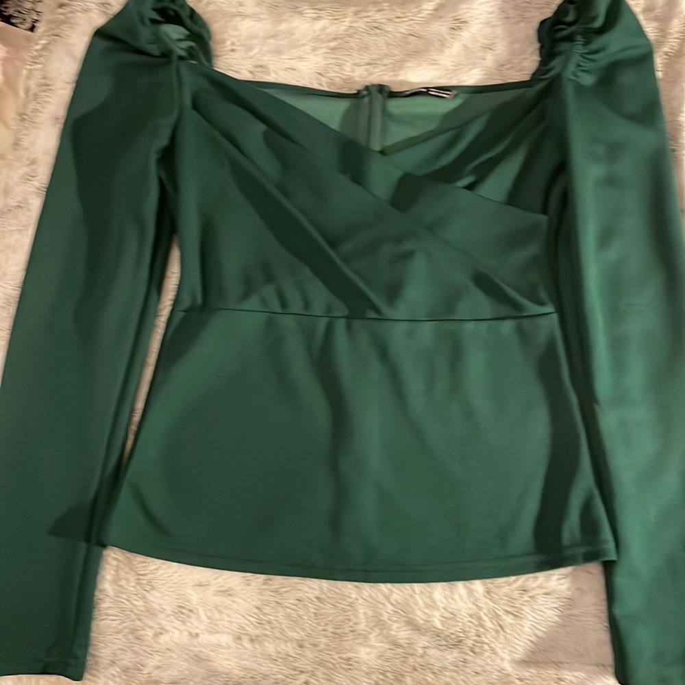 Emerald Green Blouse. 👑